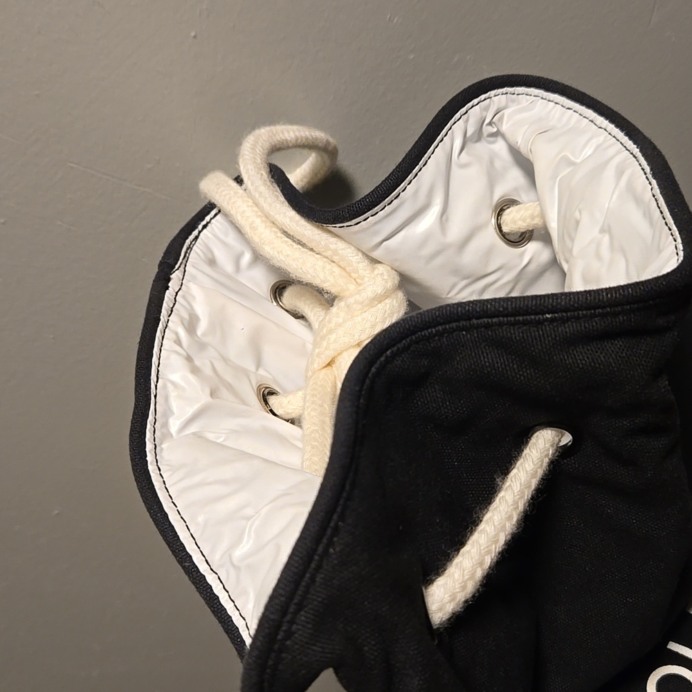 Chanel Soleil Drawstring Bag Black And White - Picture 8 of 8